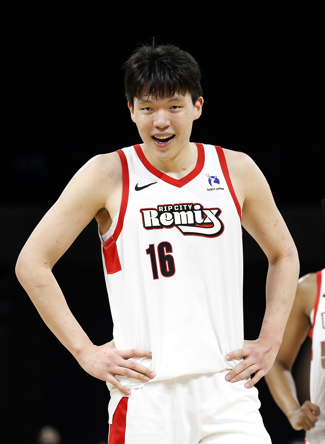 九游娱乐平台-拓媒：杨瀚森在G联盟是进攻核心但在NBA不是 这限制了他的发挥